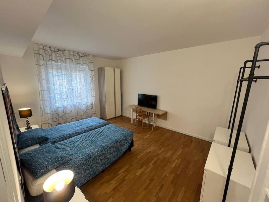 Appartamento Spazioso In Centro Placência Exterior foto