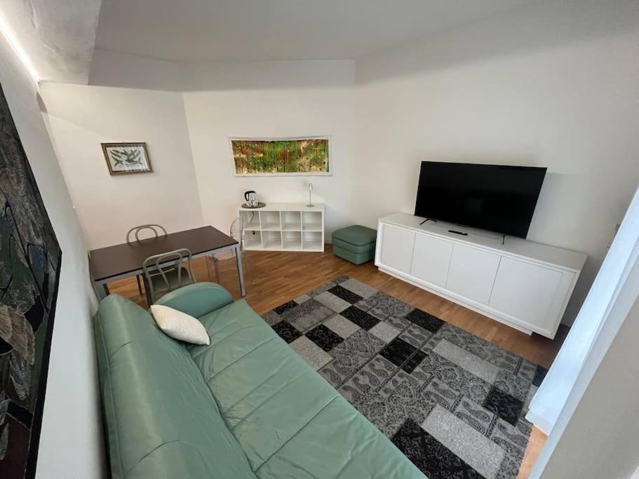 Appartamento Spazioso In Centro Placência Exterior foto